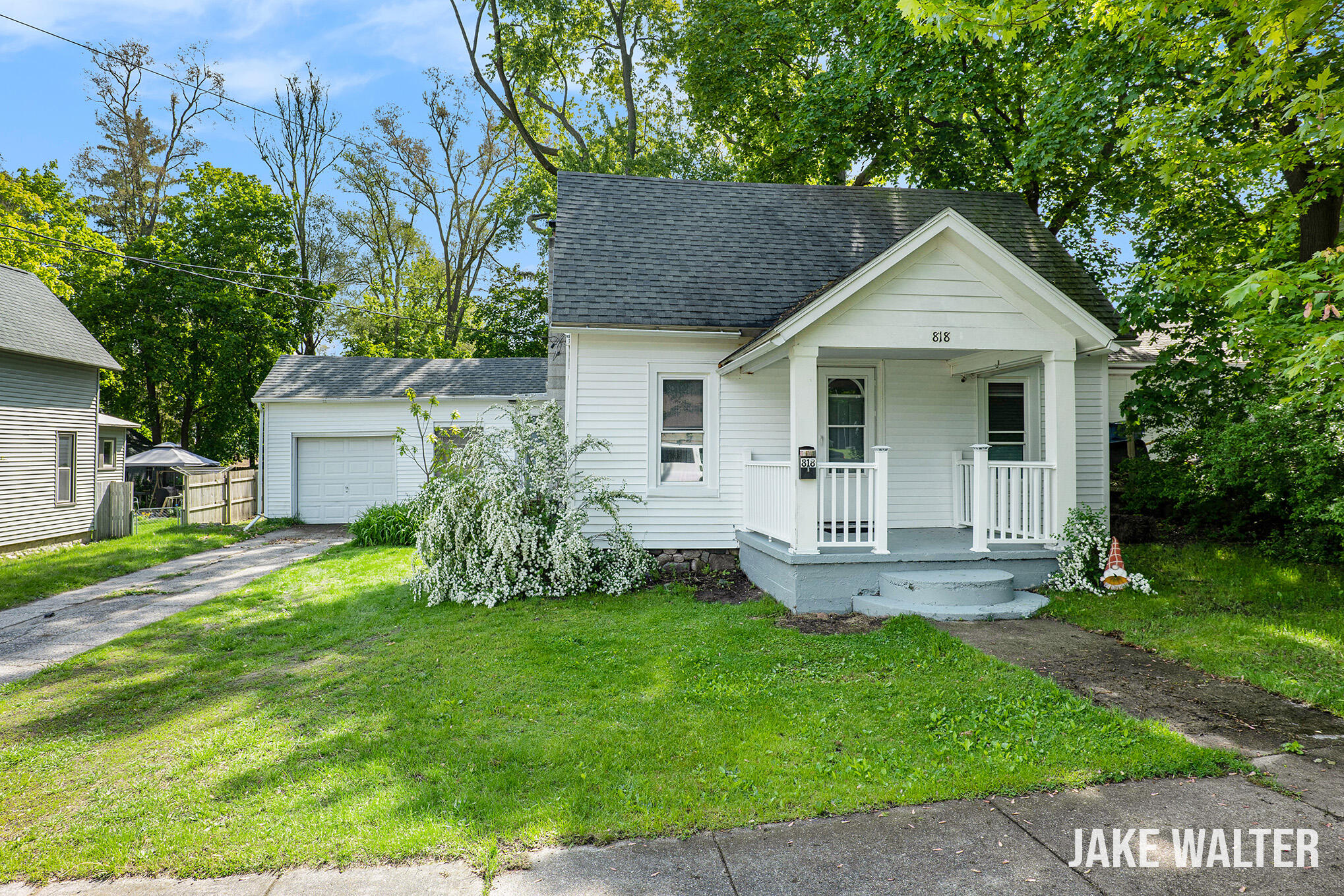 818 Pleasant Street