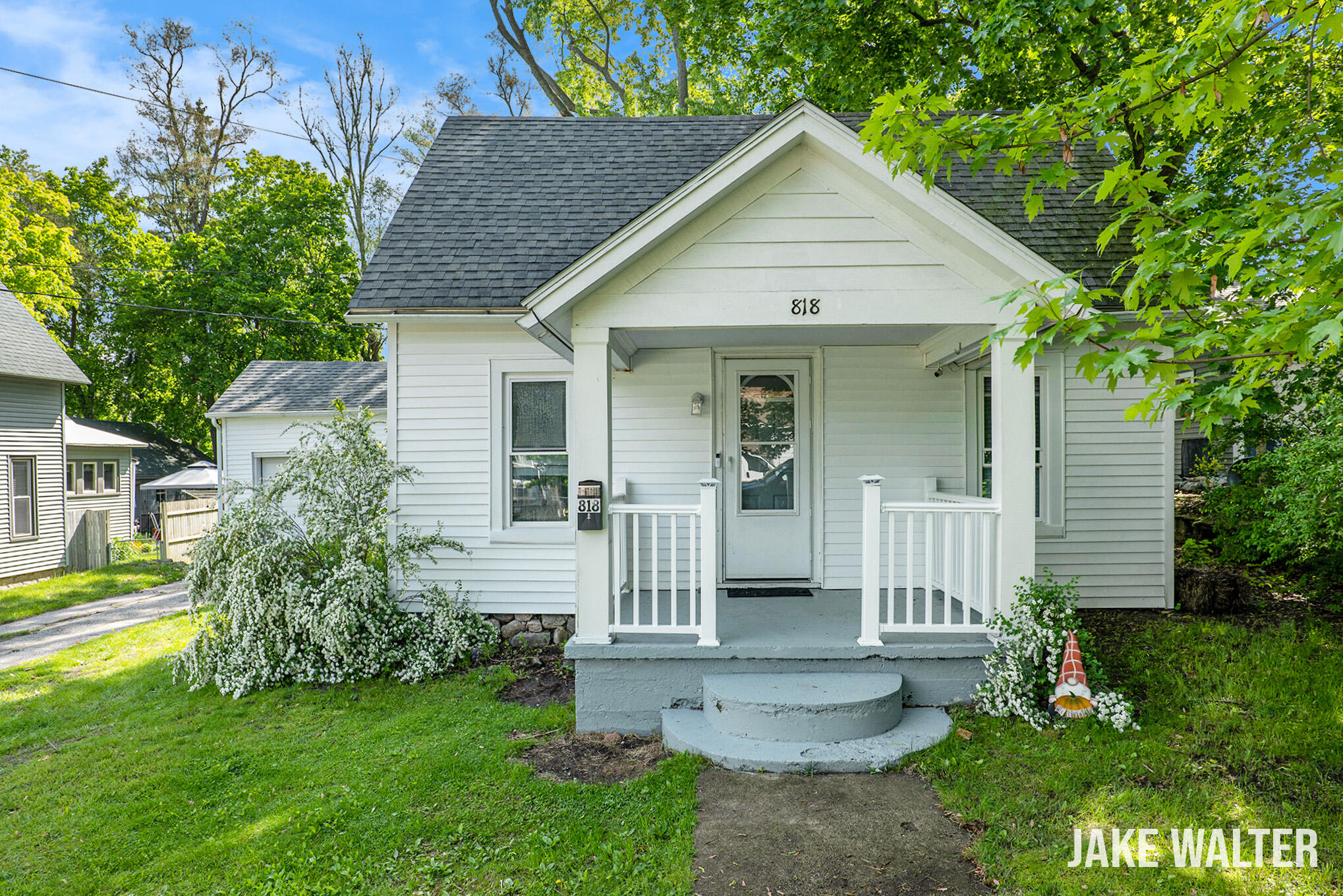 818 Pleasant Street