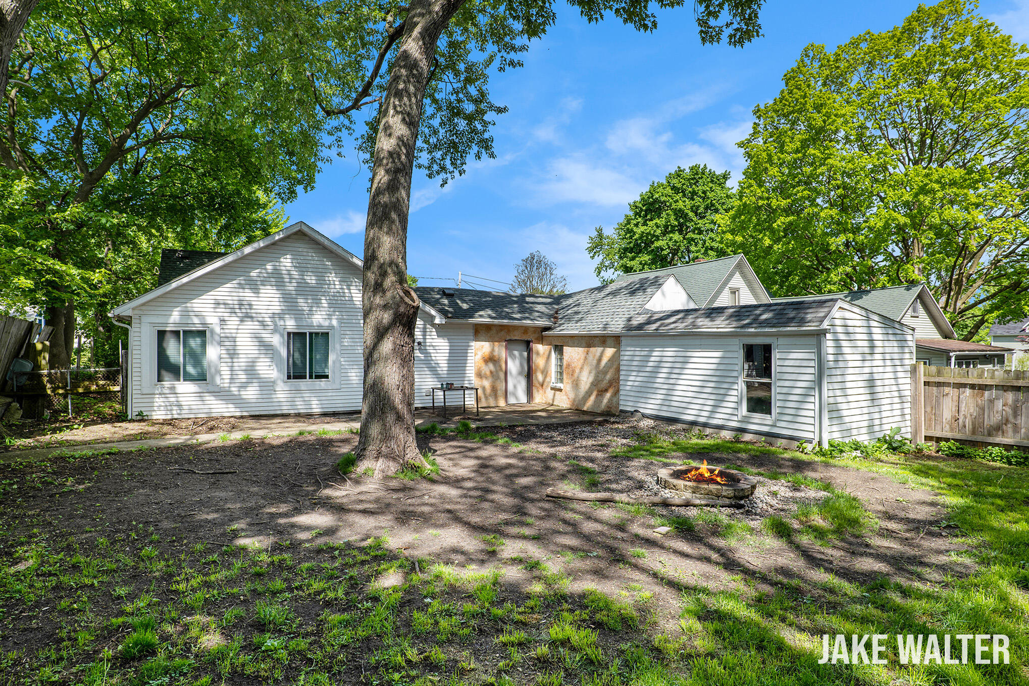 818 Pleasant Street