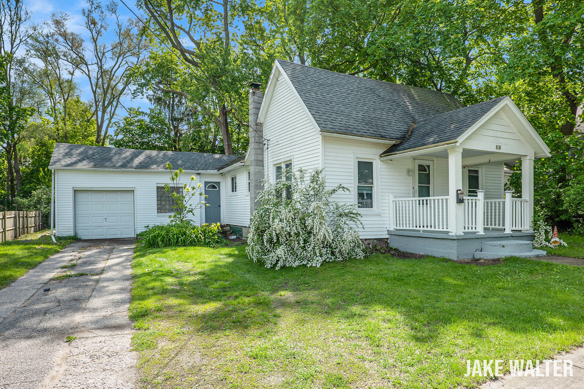 818 Pleasant Street