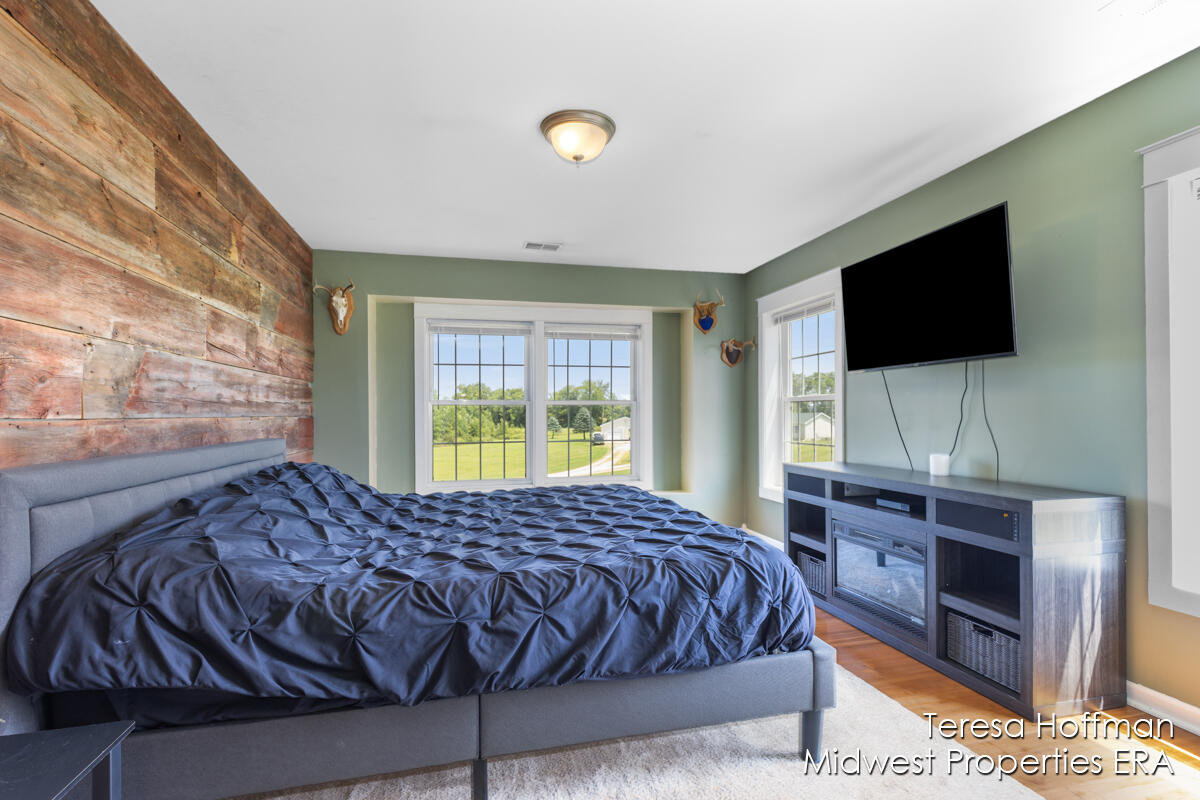 13588 Duck Pond Lane