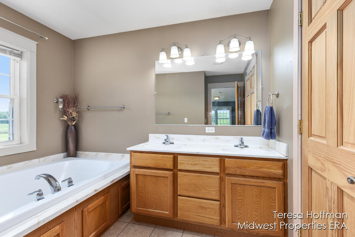 13588 Duck Pond Lane