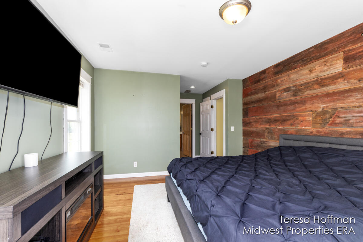 13588 Duck Pond Lane