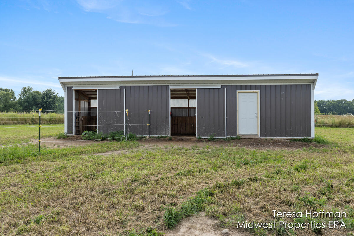 13588 Duck Pond Lane