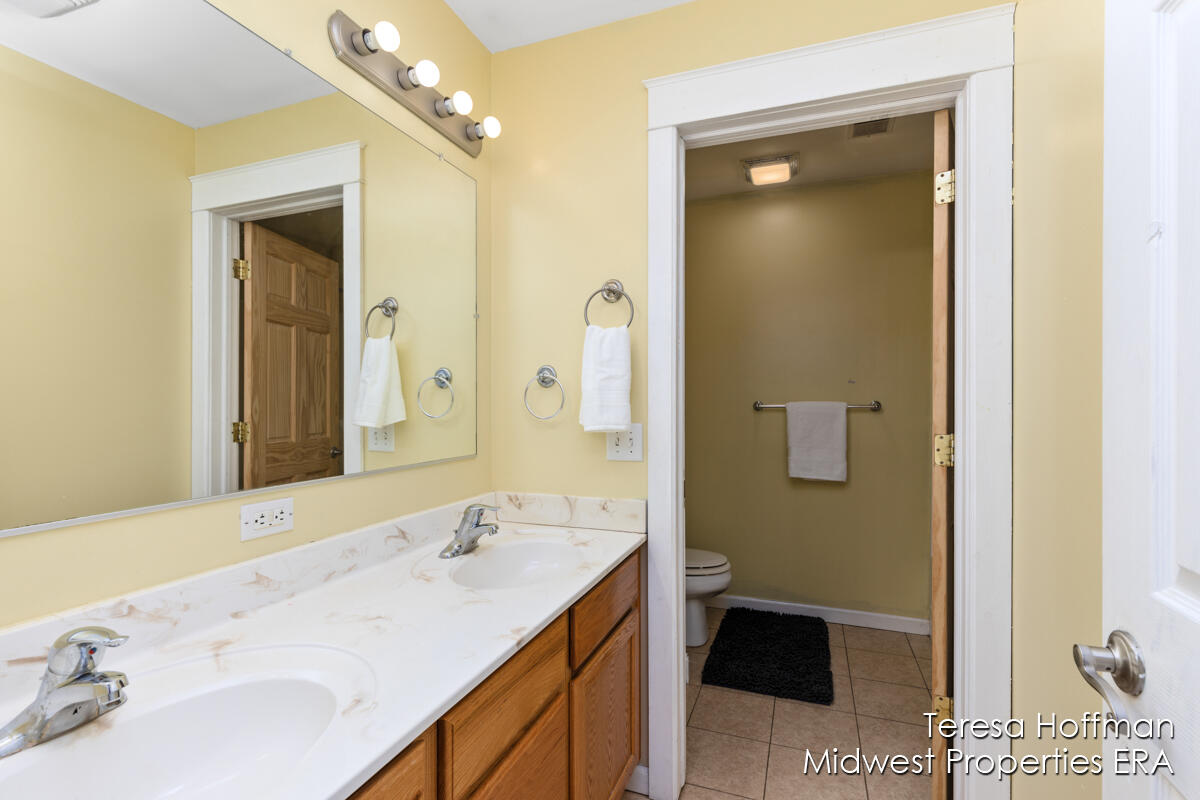 13588 Duck Pond Lane