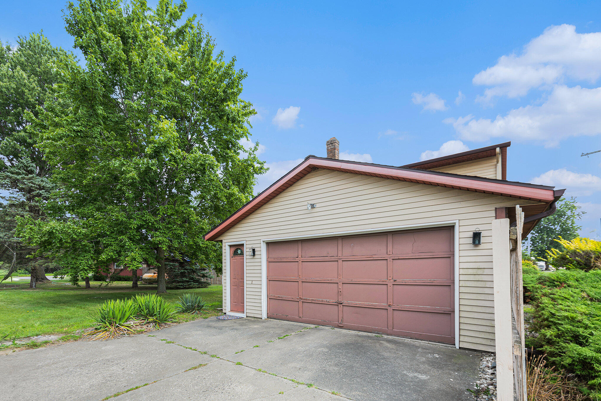 8780 Cottonwood Drive