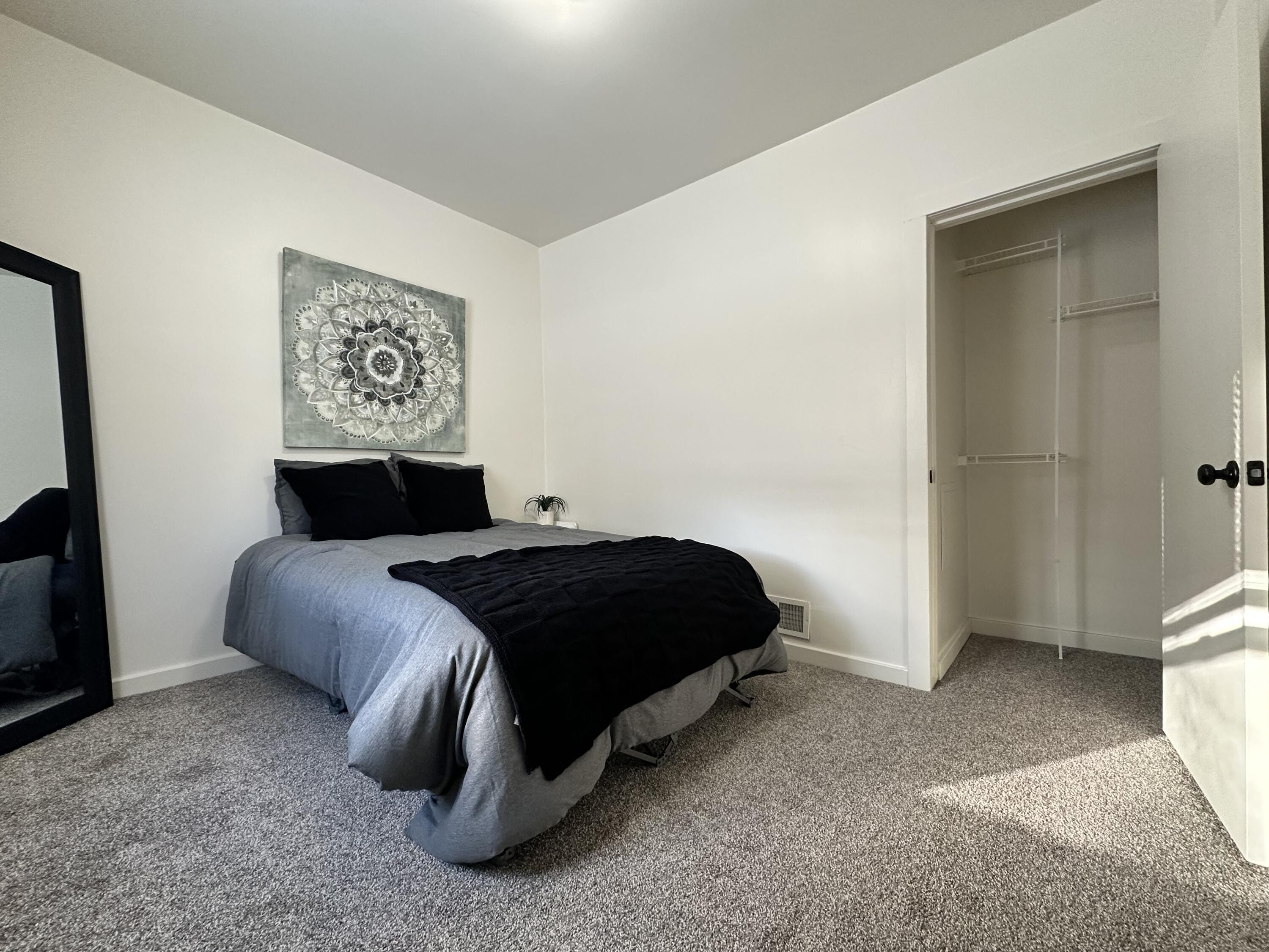 1543 Park Street