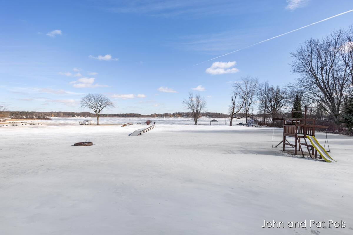 15330 Meddler Avenue NE