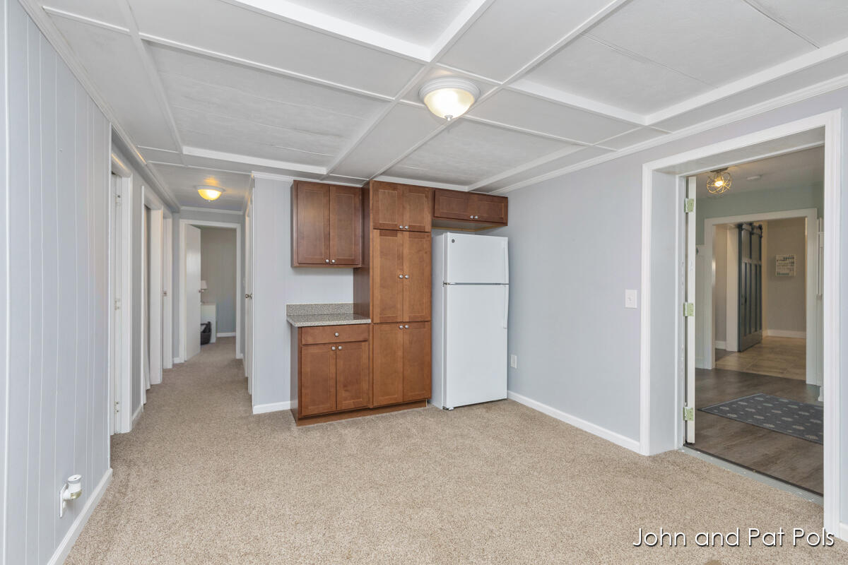 15330 Meddler Avenue NE