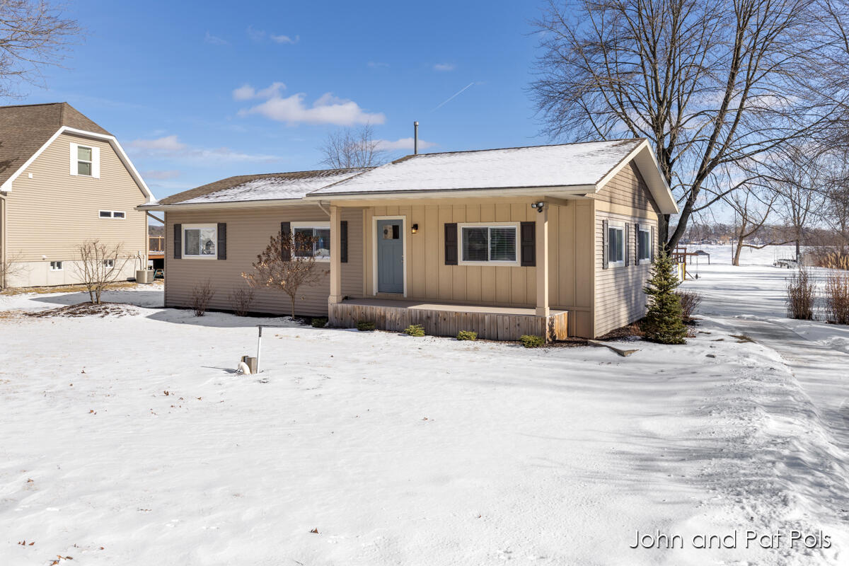 15330 Meddler Avenue NE