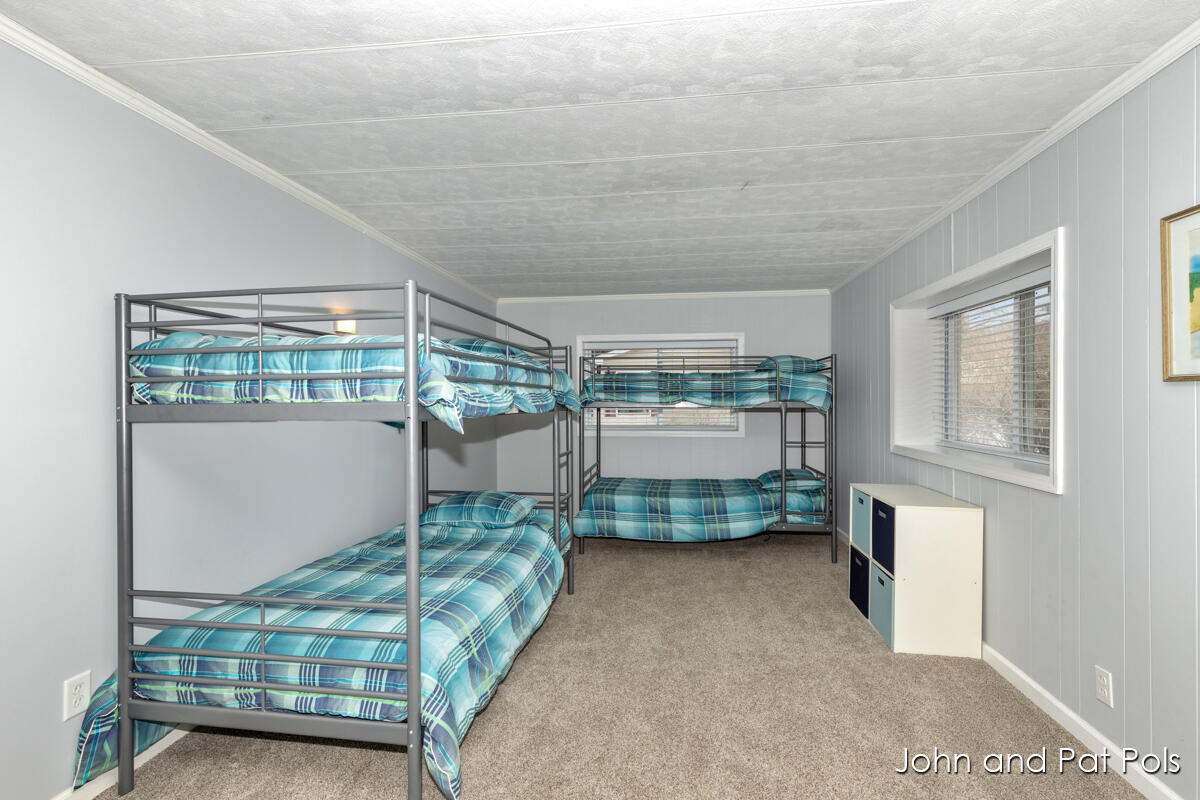 15330 Meddler Avenue NE