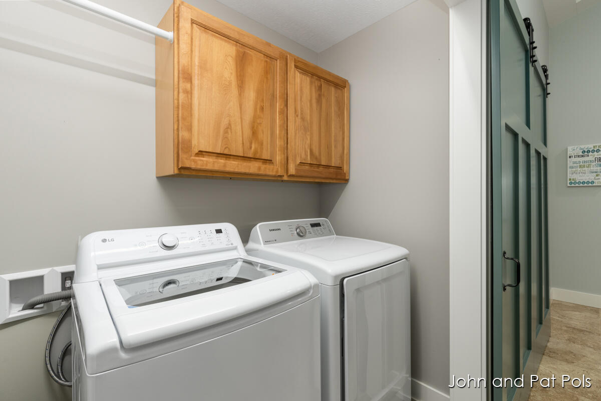 15330 Meddler Avenue NE