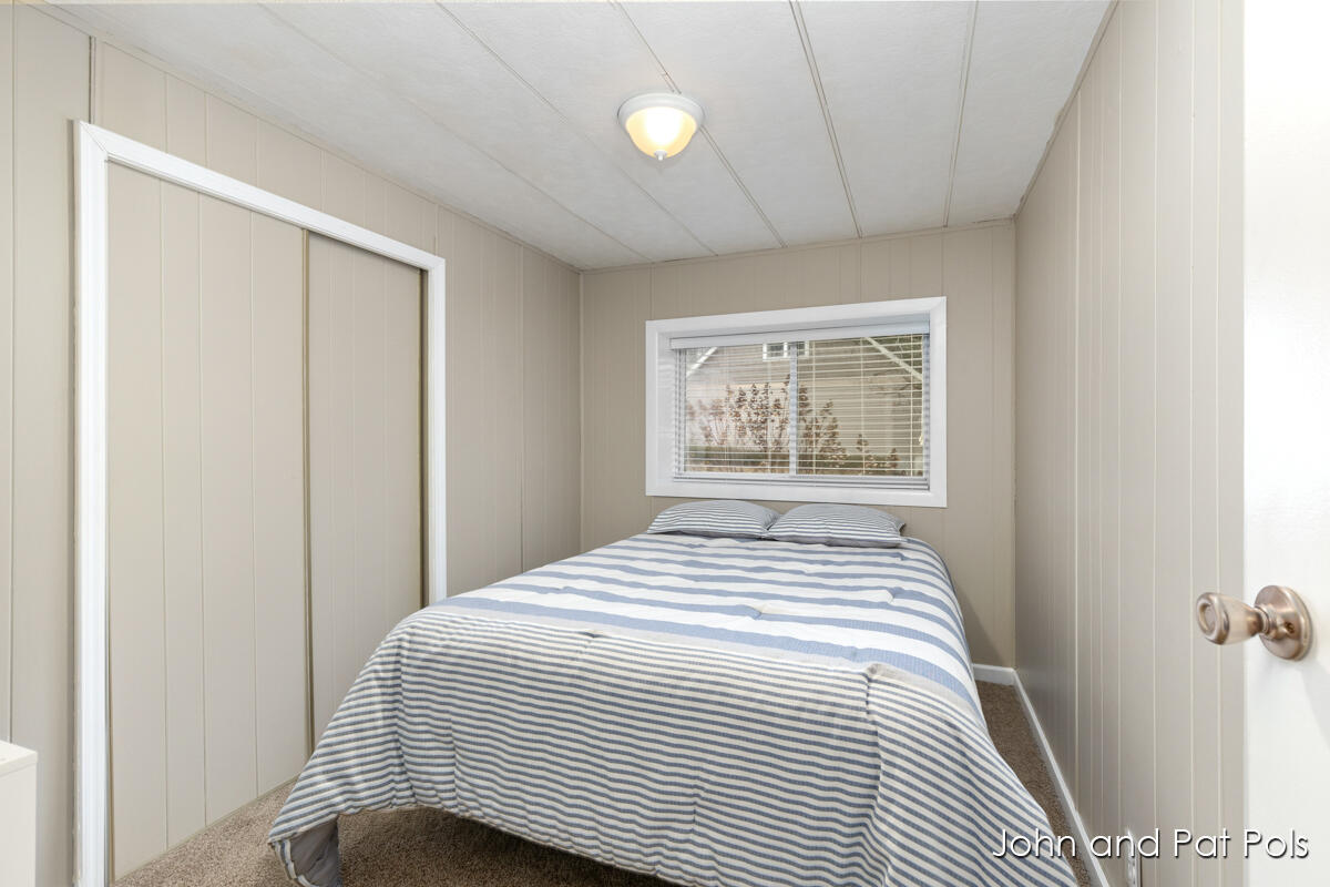 15330 Meddler Avenue NE