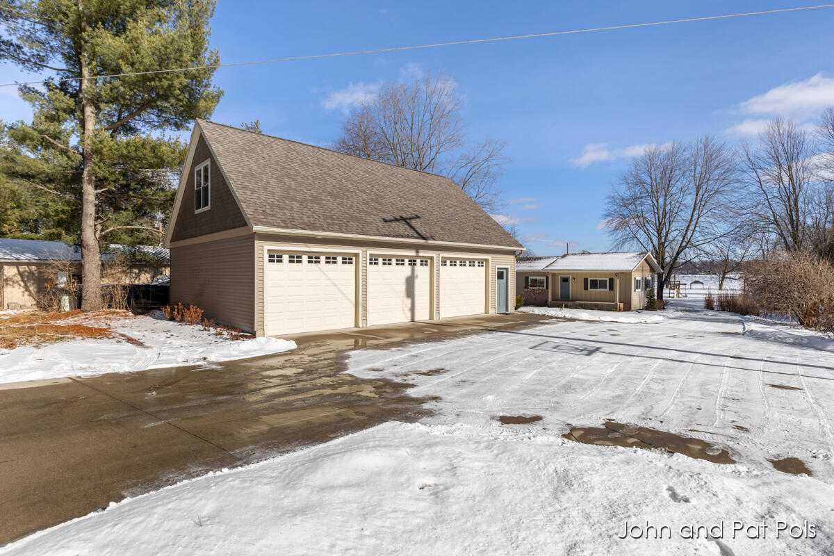 15330 Meddler Avenue NE