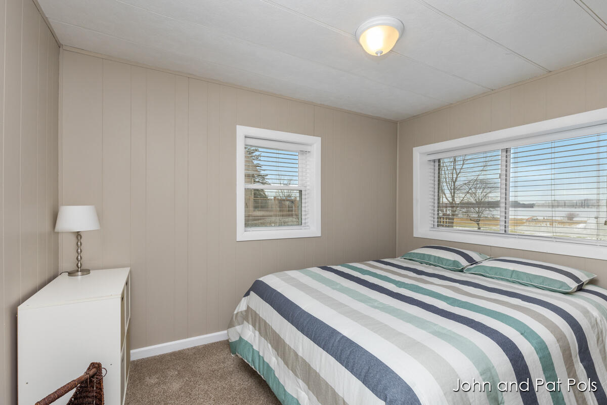 15330 Meddler Avenue NE