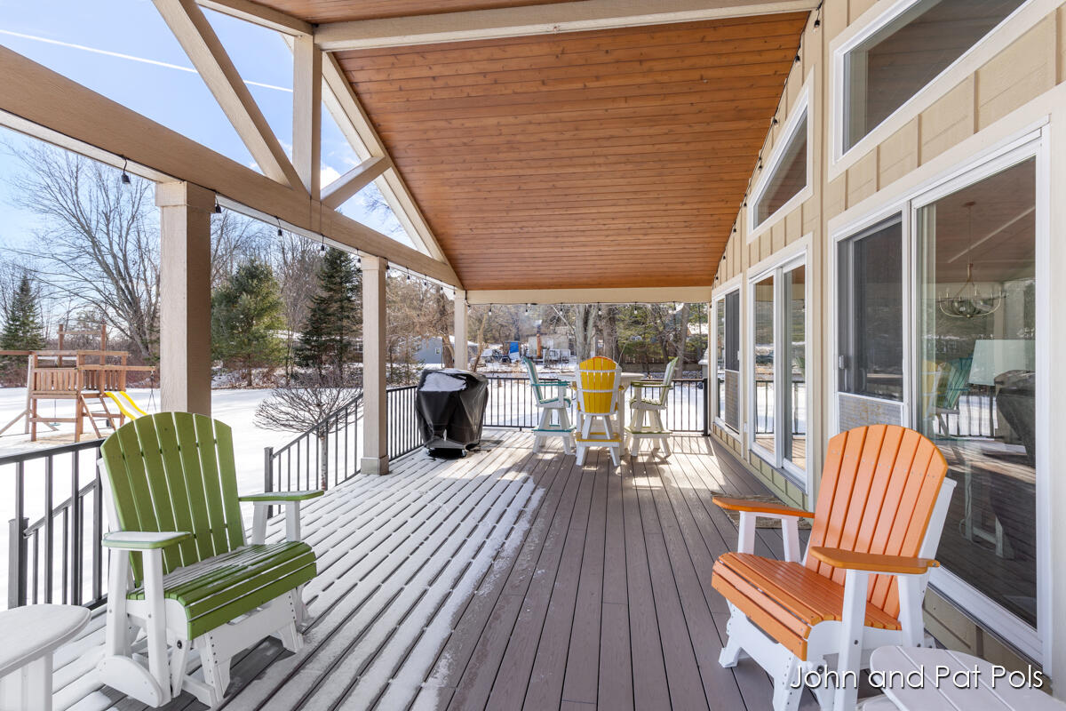 15330 Meddler Avenue NE