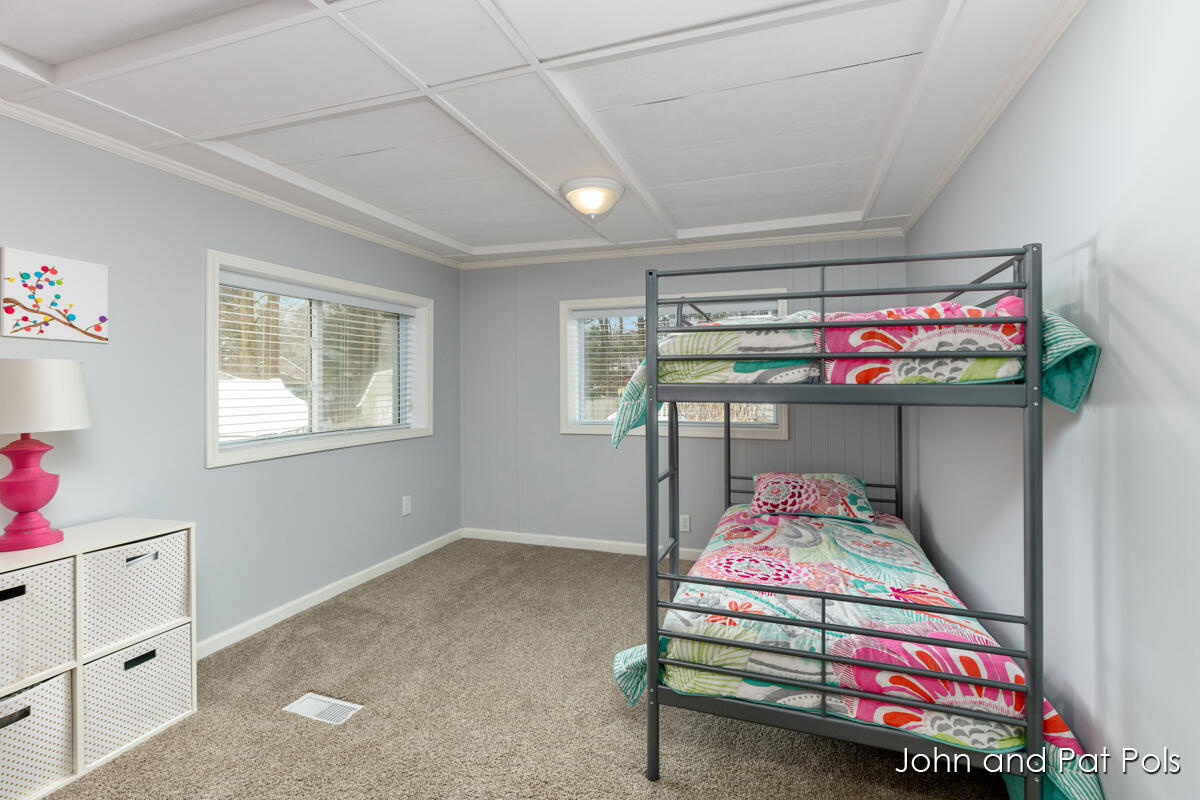 15330 Meddler Avenue NE