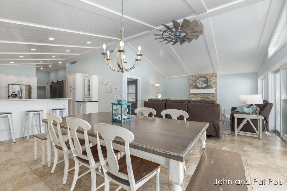 15330 Meddler Avenue NE