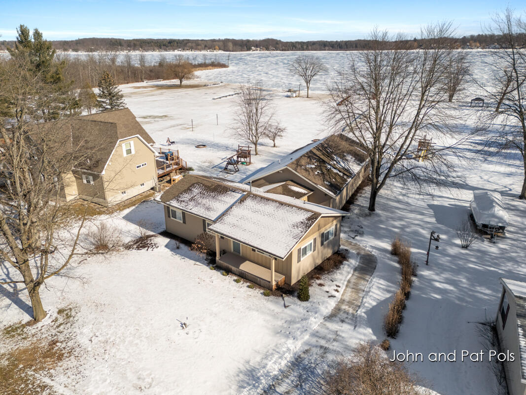 15330 Meddler Avenue NE