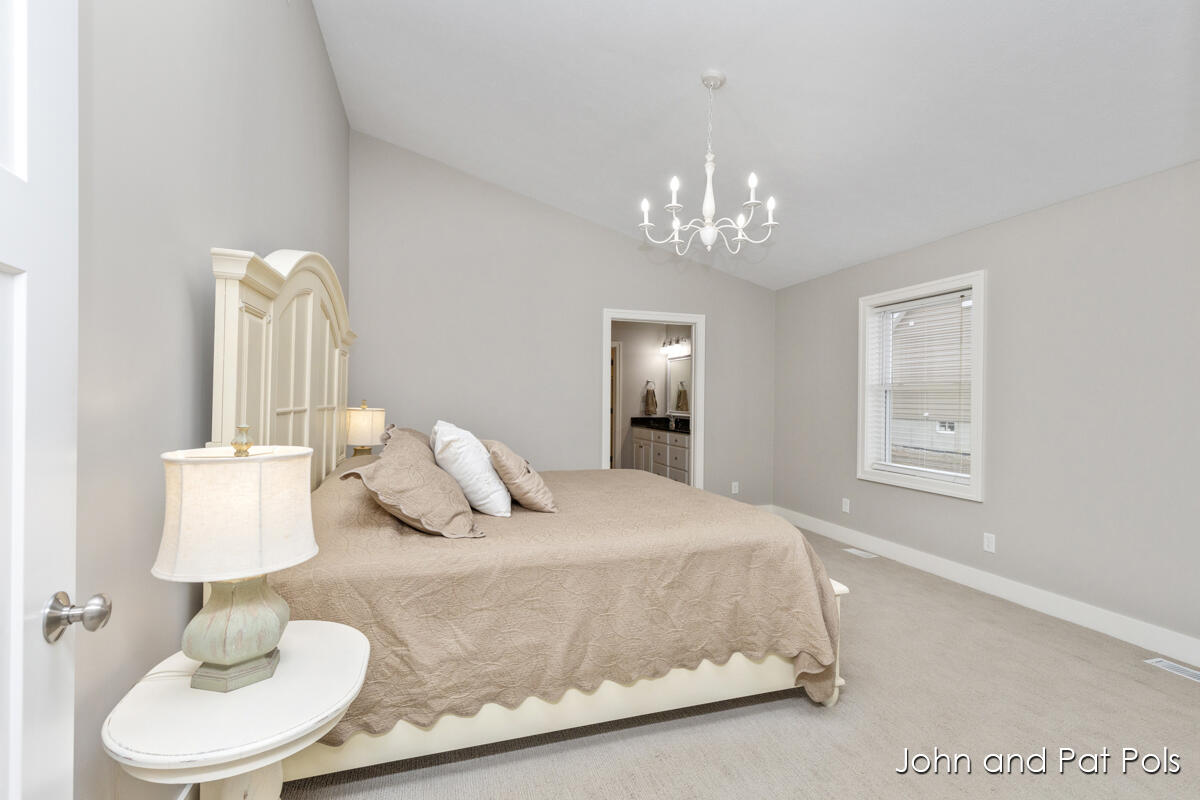 15330 Meddler Avenue NE