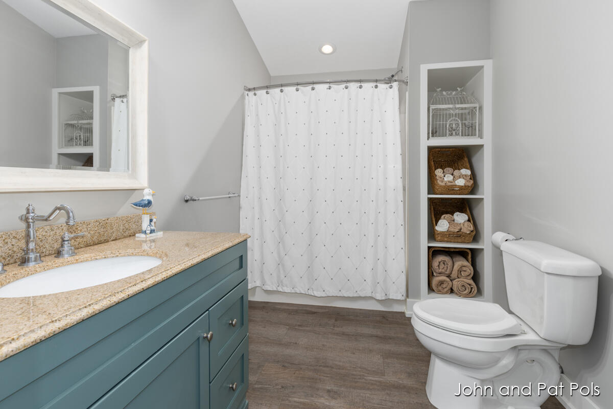 15330 Meddler Avenue NE