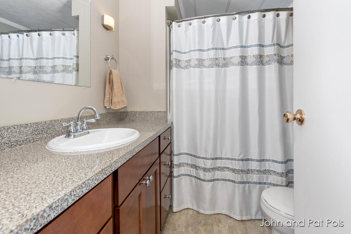 15330 Meddler Avenue NE