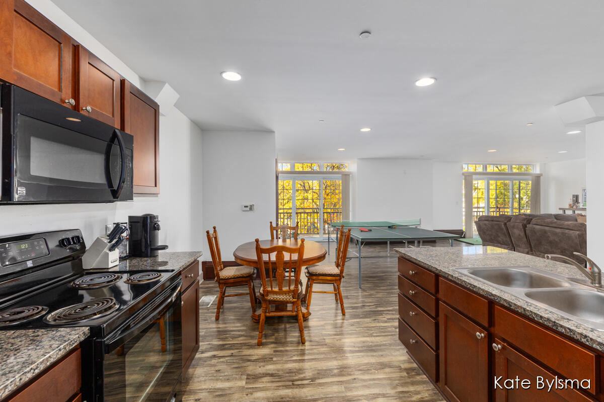 600 7th Street NW #205