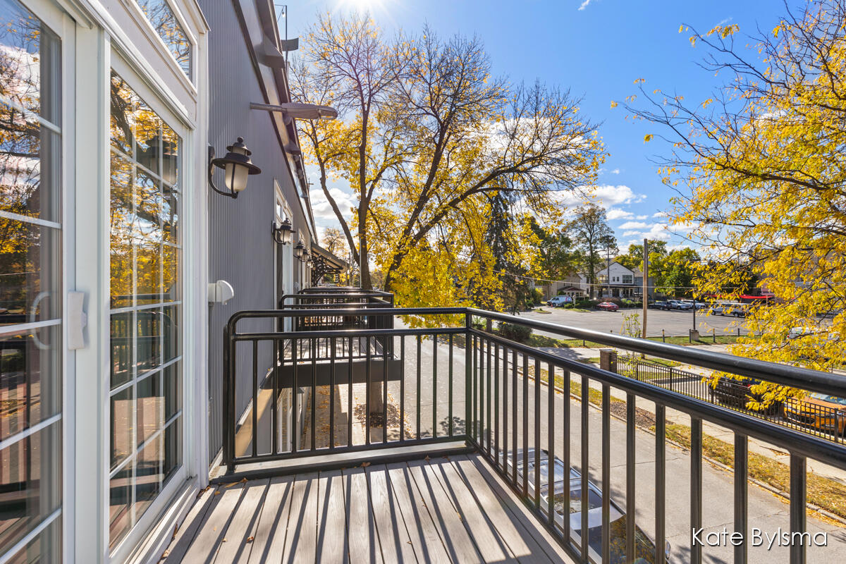600 7th Street NW #205