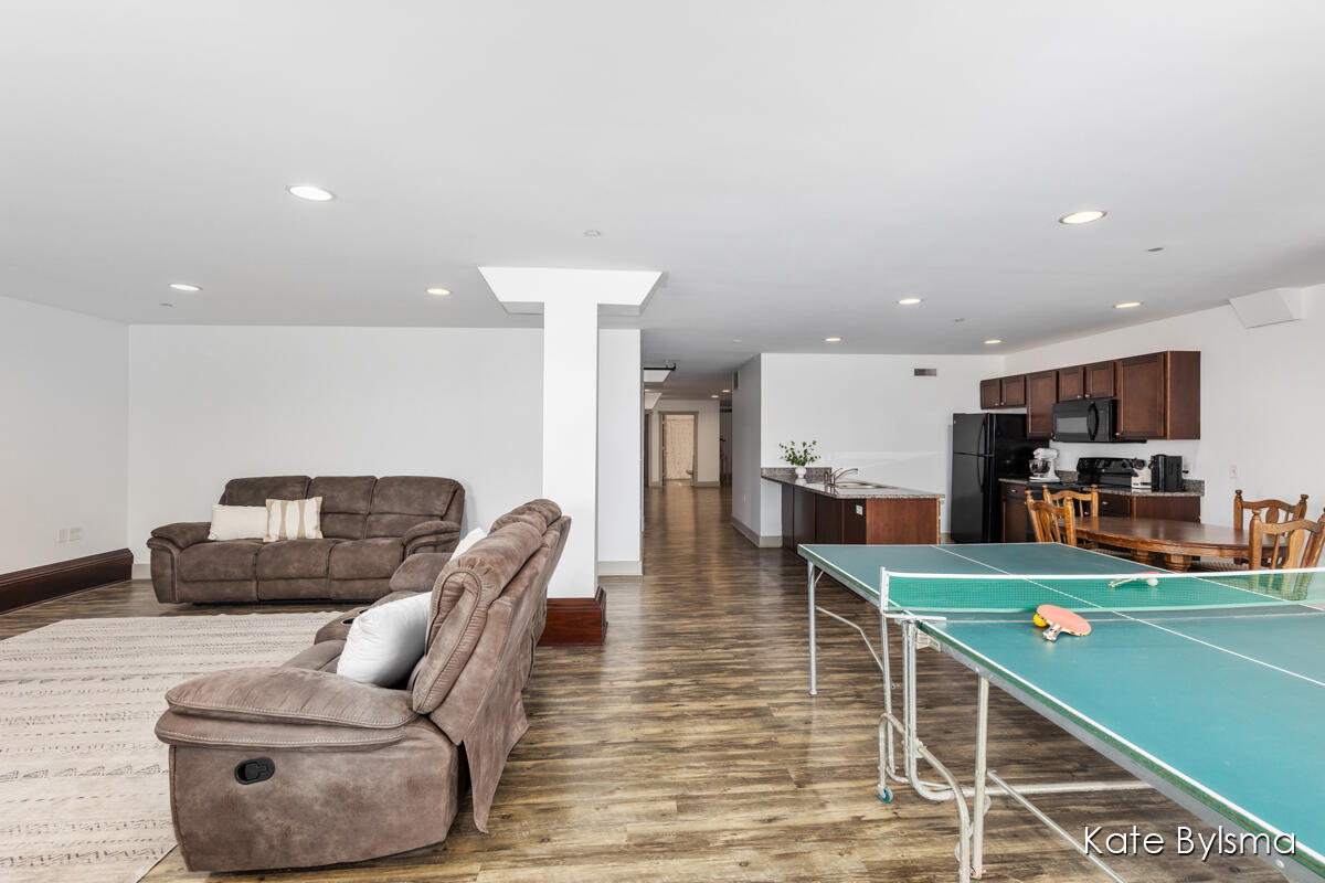 600 7th Street NW #205
