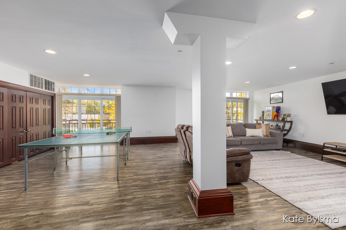 600 7th Street NW #205