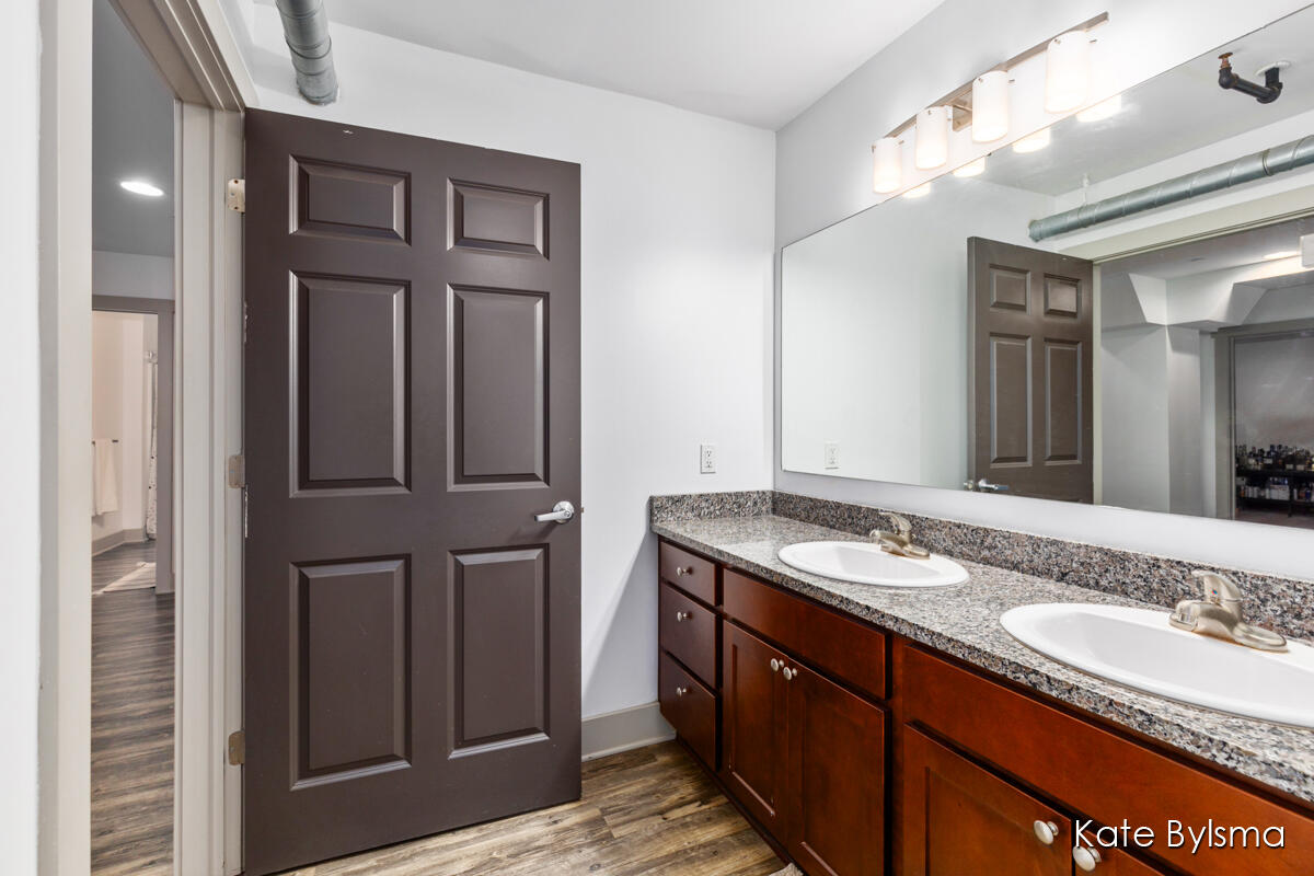600 7th Street NW #205