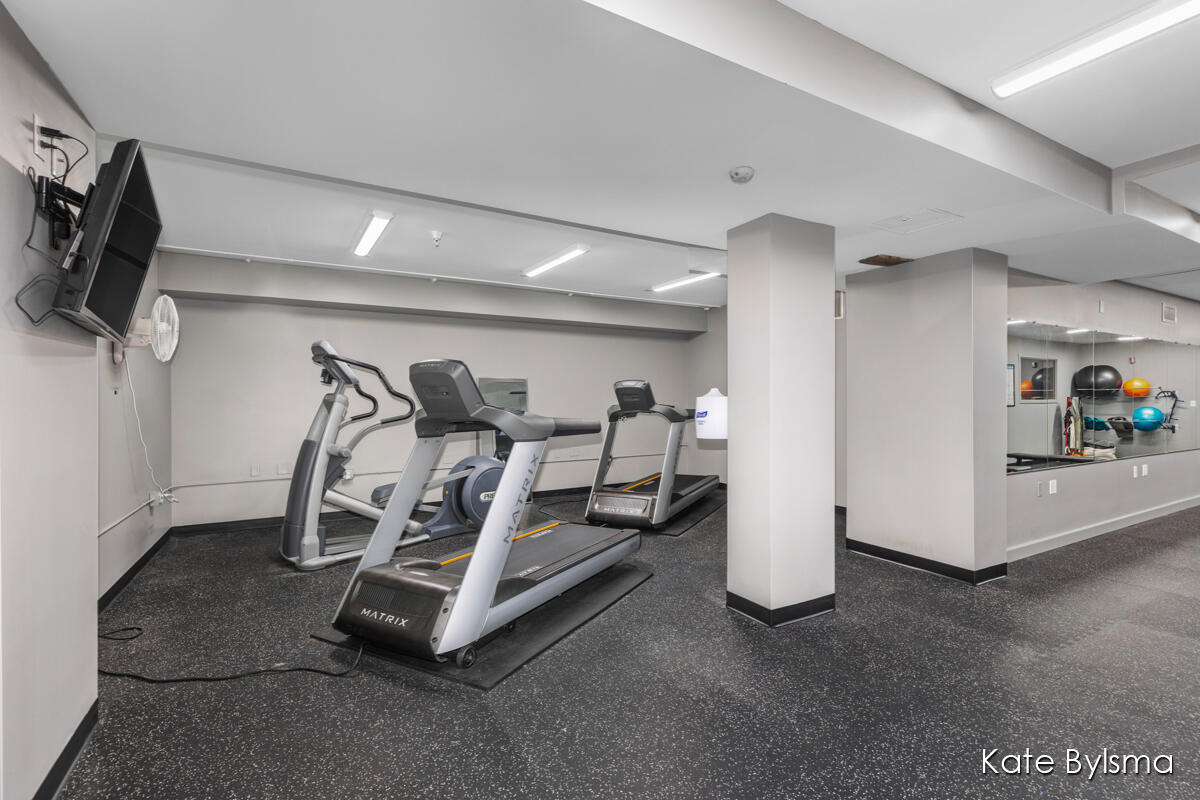 600 7th Street NW #205