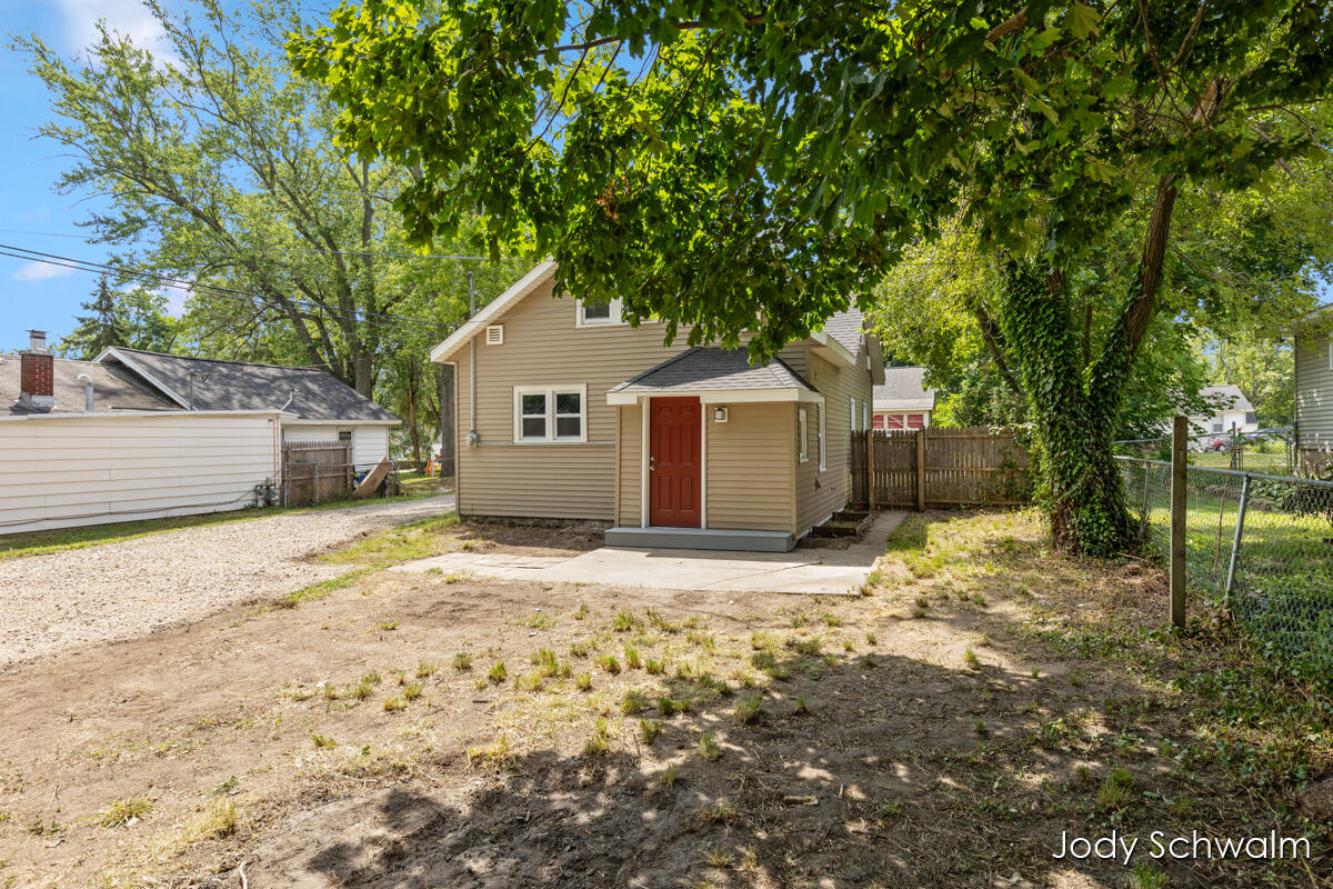 920 Wilson Avenue