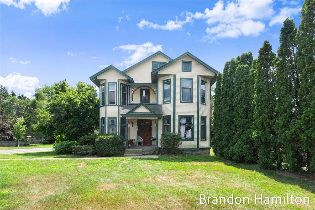 813 E Fairplains Street