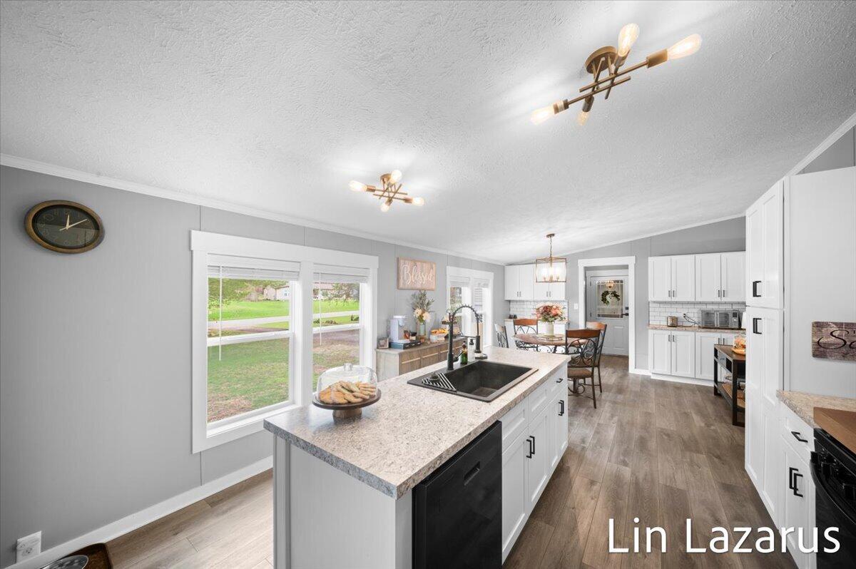 65484 Parkwood Court
