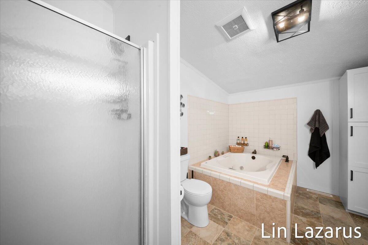 65484 Parkwood Court