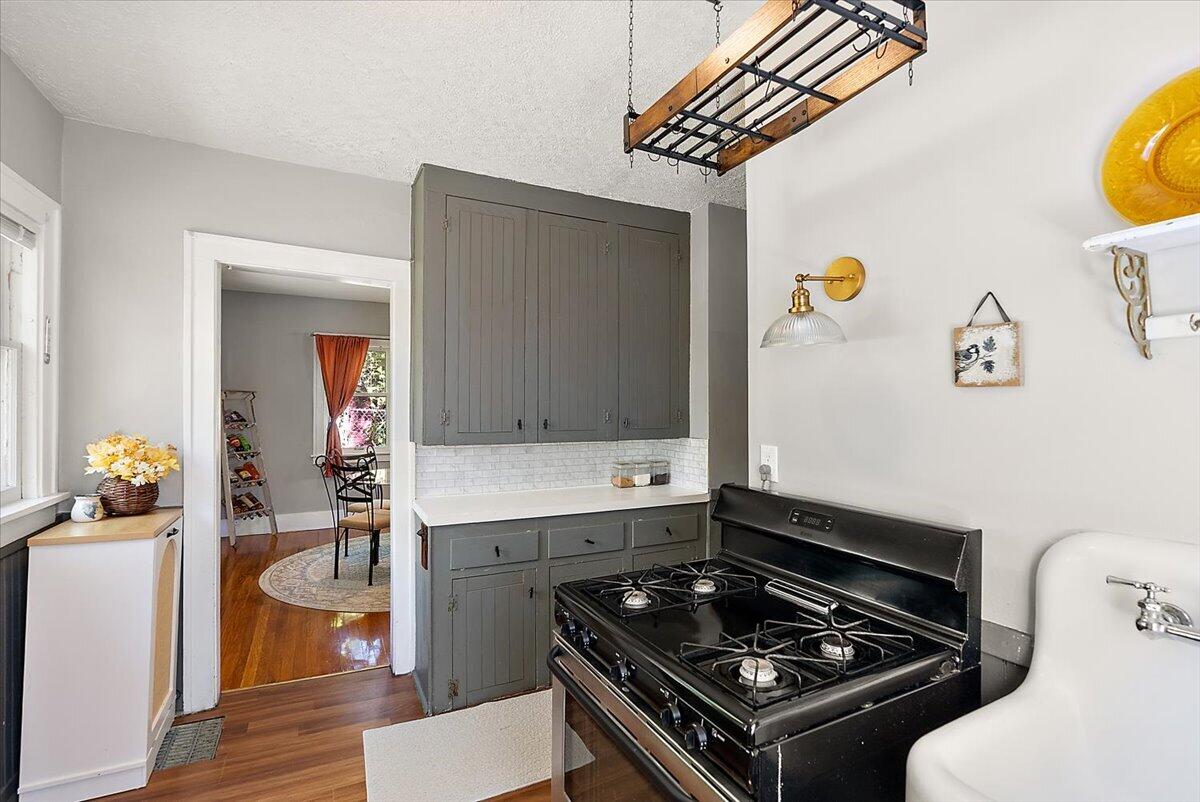 705 Lafayette Avenue NE