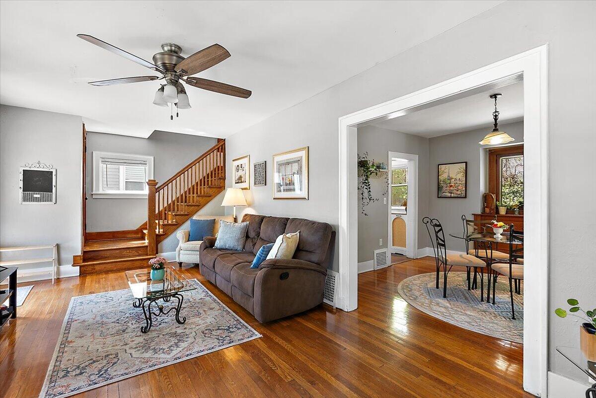 705 Lafayette Avenue NE