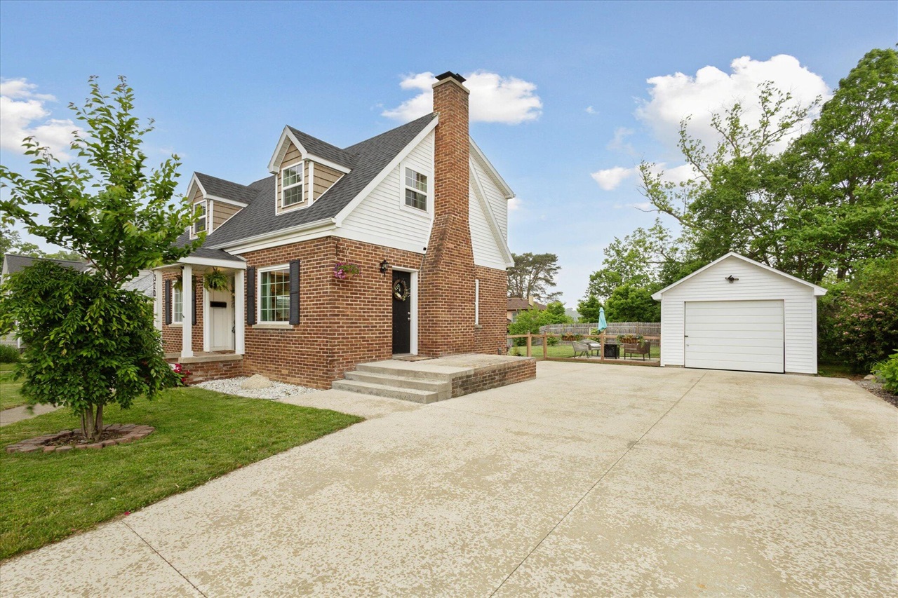 320 Elm Street
