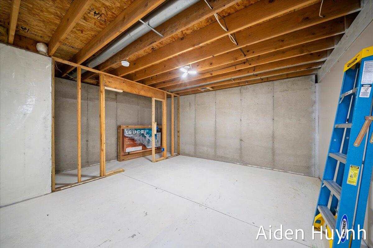 4186 E Shore Drive