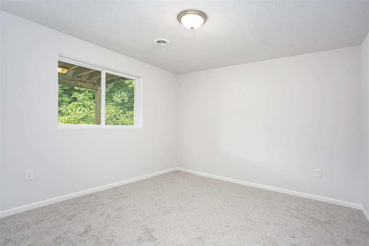 Lot 19 S Elder Ave