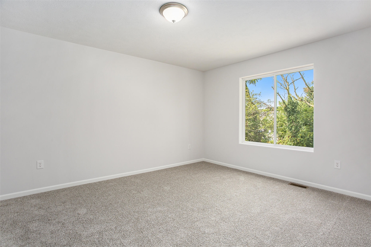 Lot 19 S Elder Ave
