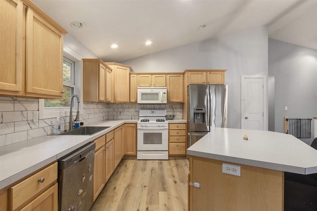 1872 Edson Drive