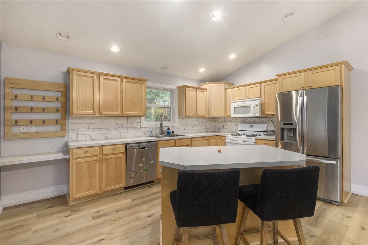 1872 Edson Drive