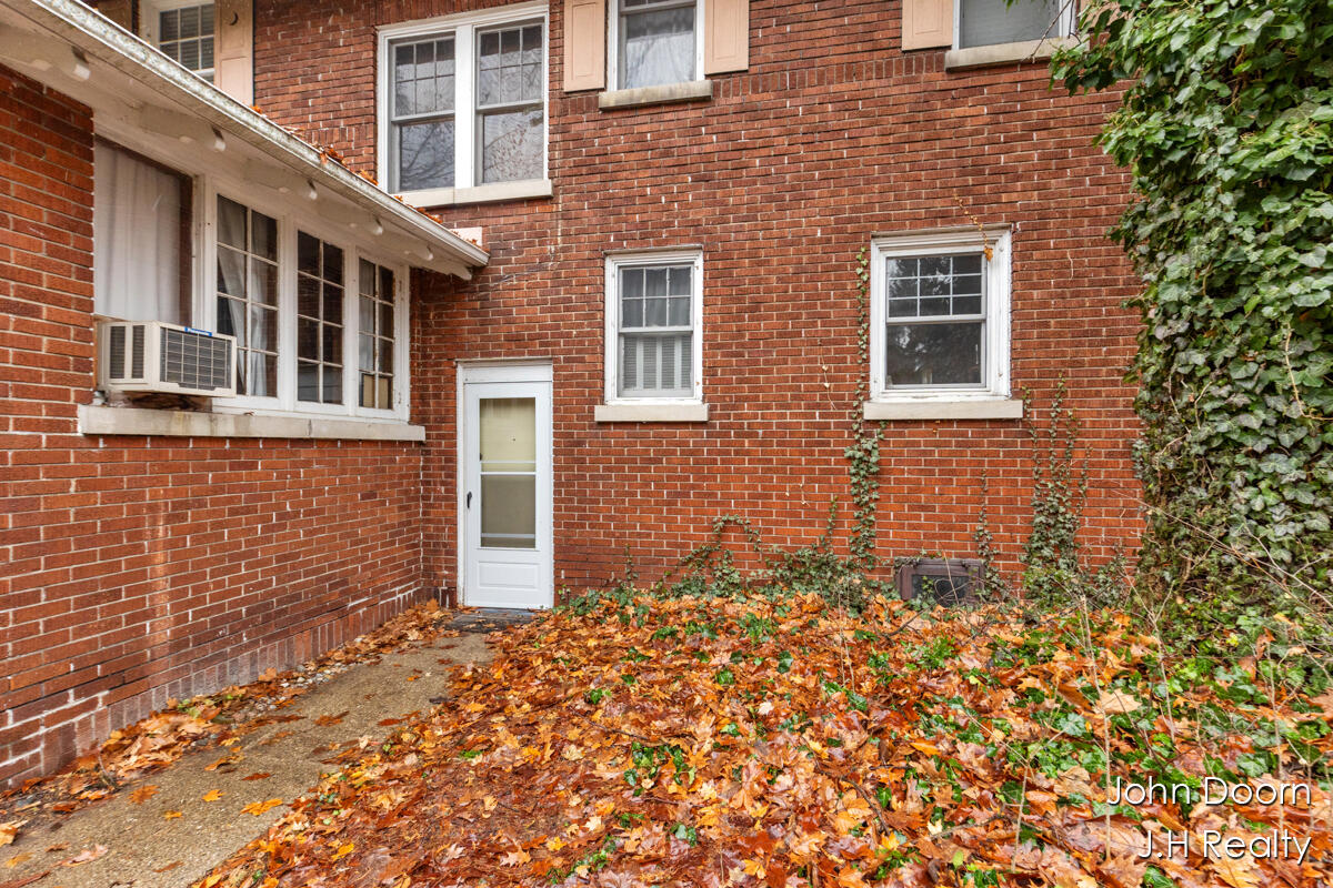331 Aurora Street