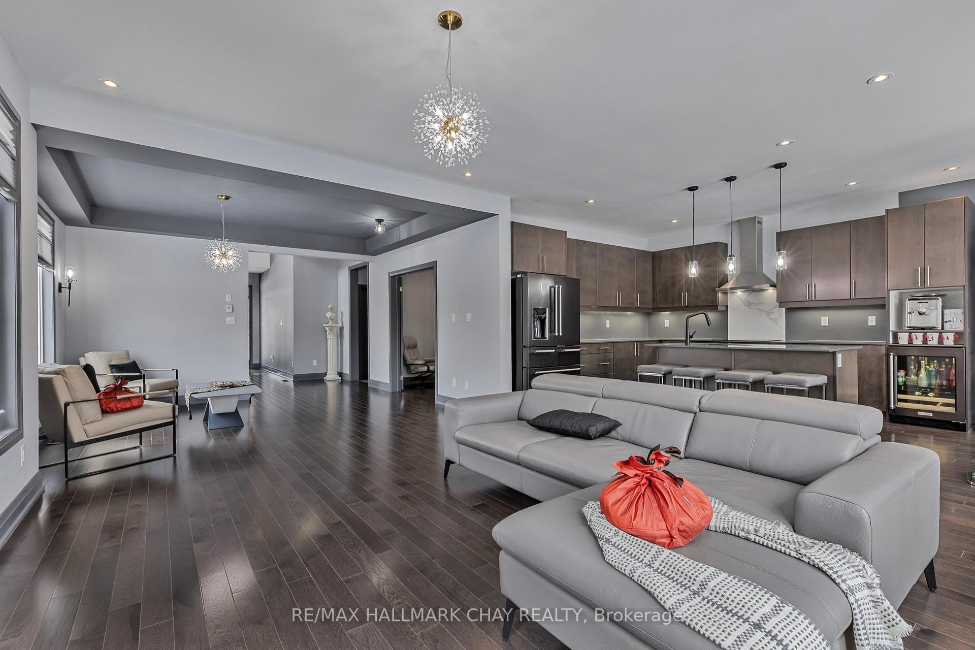 43 Walls Cres