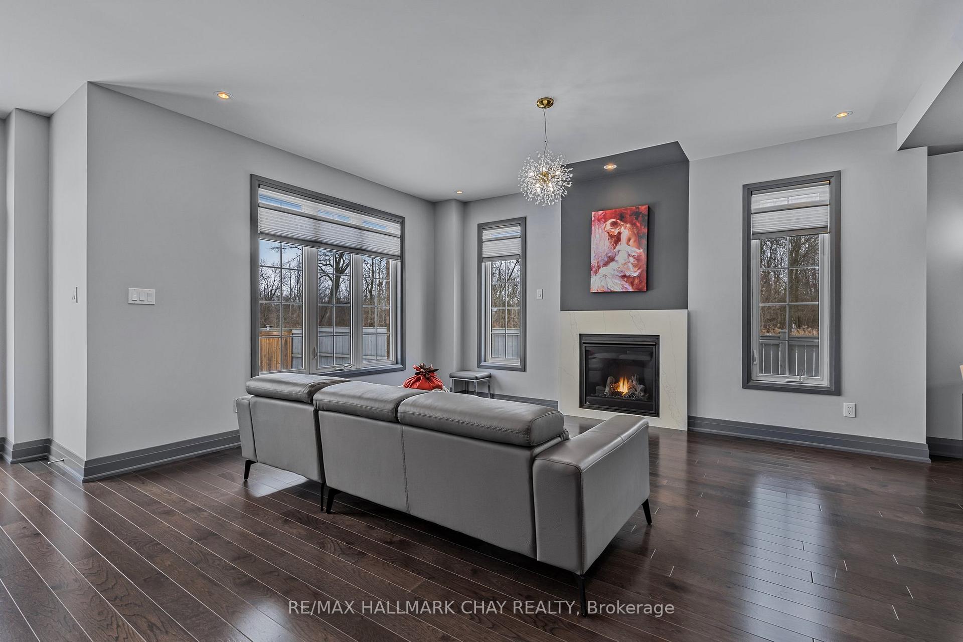 43 Walls Cres