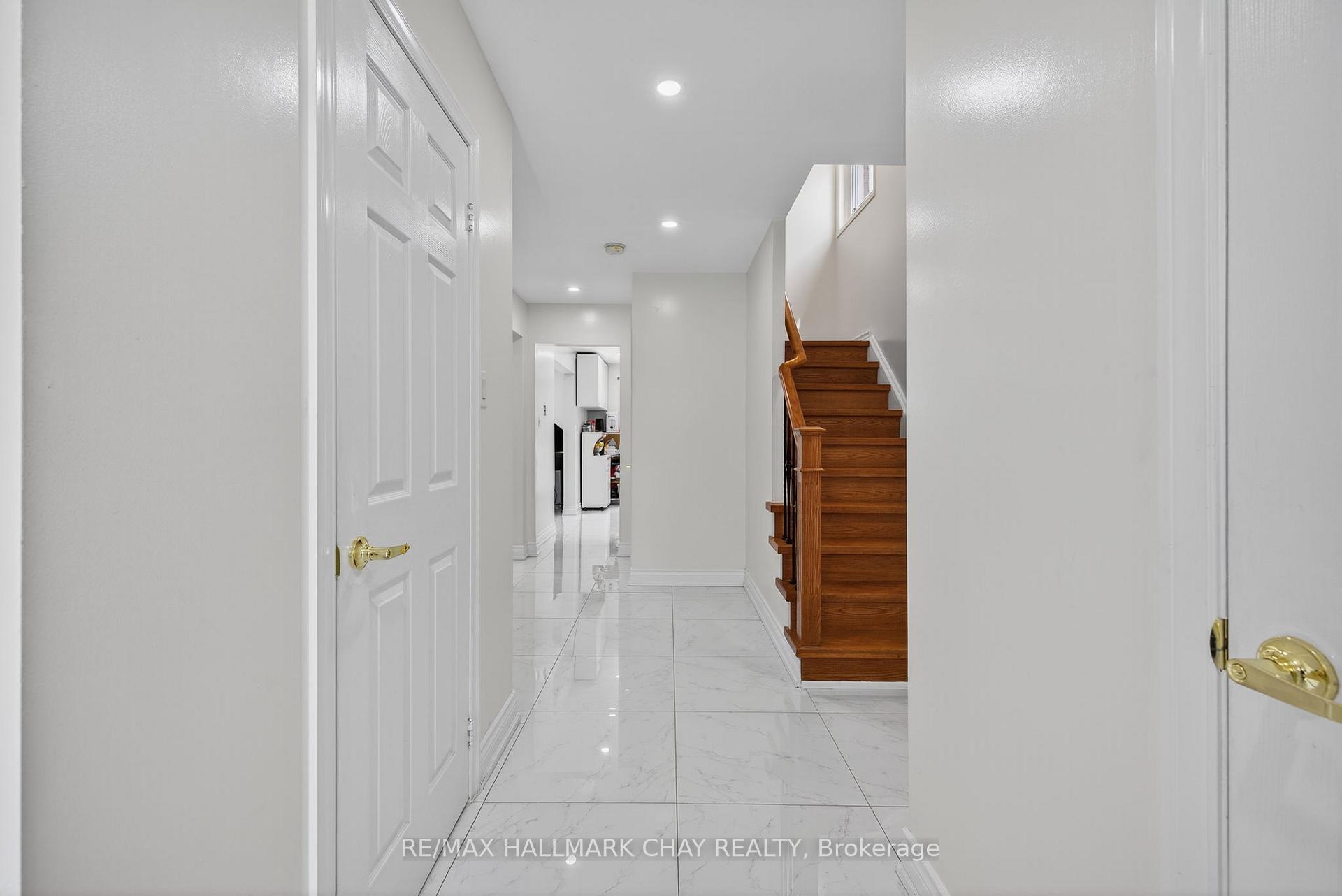 49 Mcknight Crescent