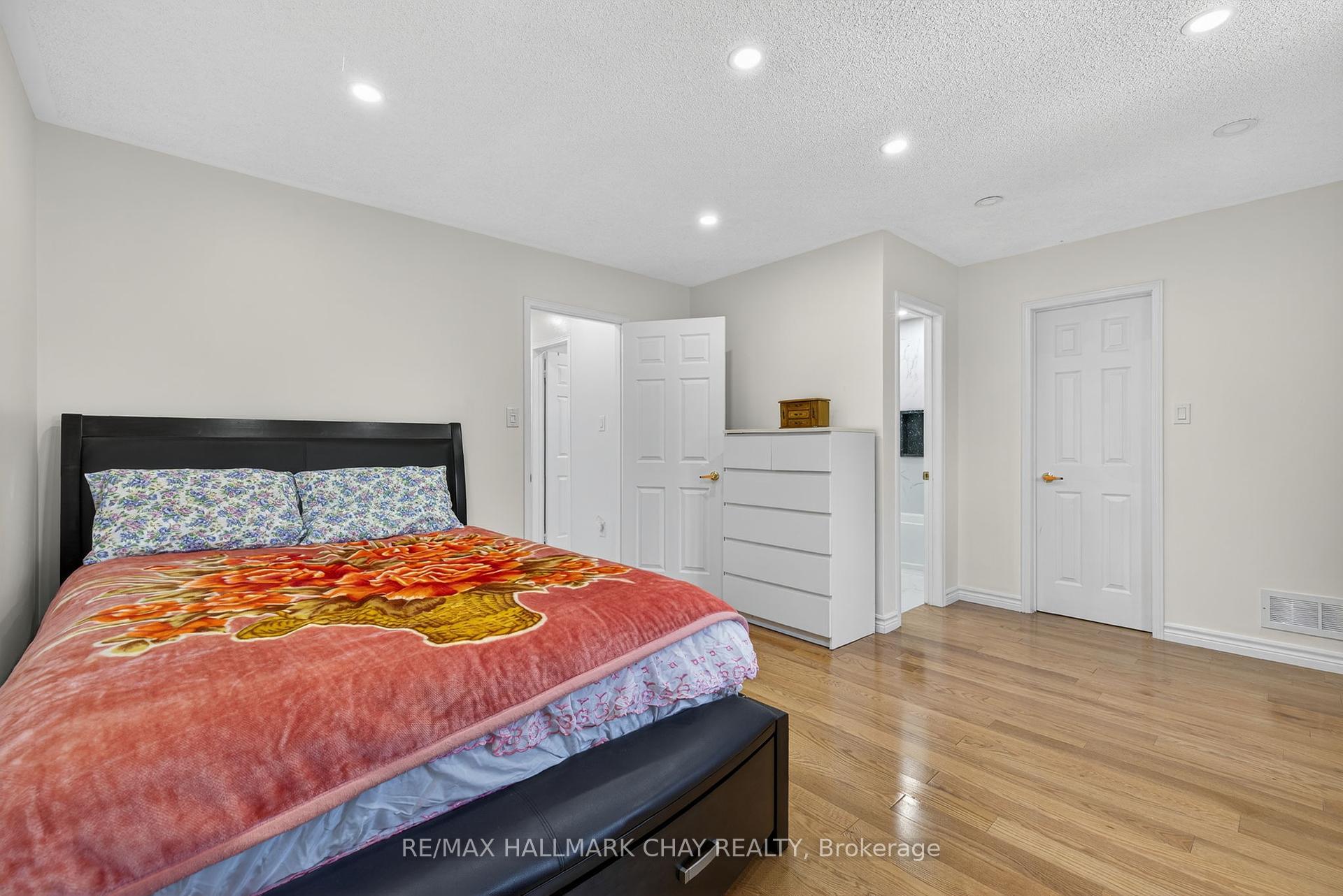 49 Mcknight Crescent