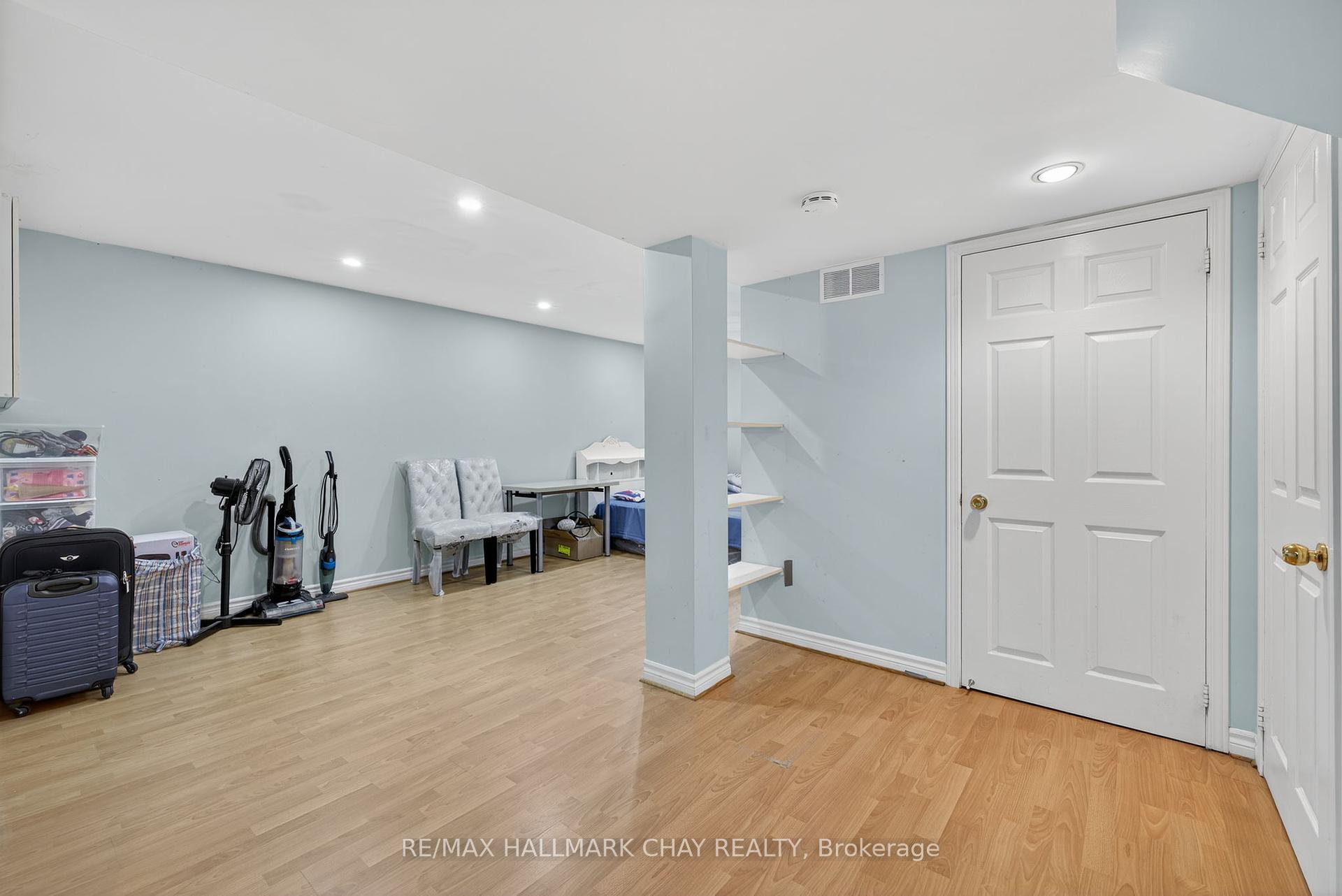 49 Mcknight Crescent